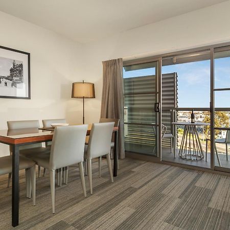 Quest Melbourne Airport Aparthotel Exterior photo