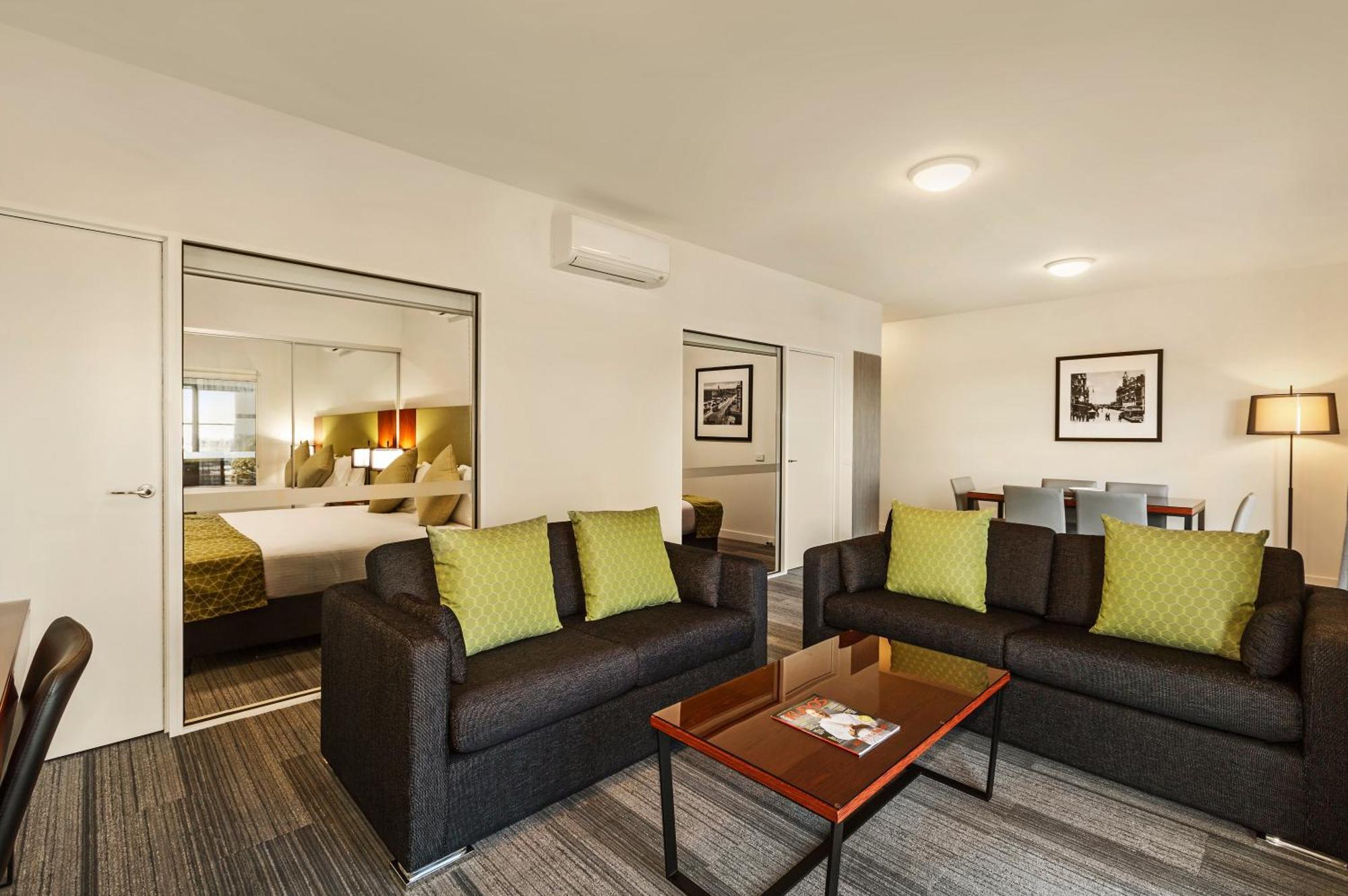 Quest Melbourne Airport Aparthotel Exterior photo